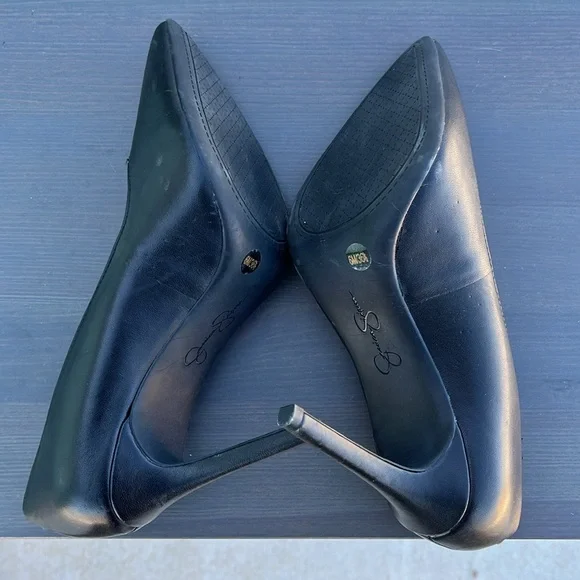 Jessica Simpson Stiletto Pumps - Picture 3 of 7